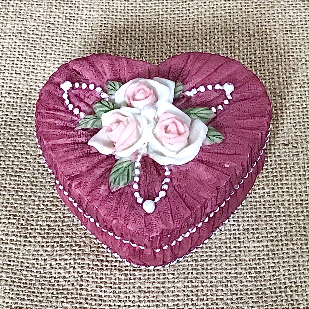 Vintage Floral Heart Resin Trinket Box Victorian Cottagecore Feminine Romance